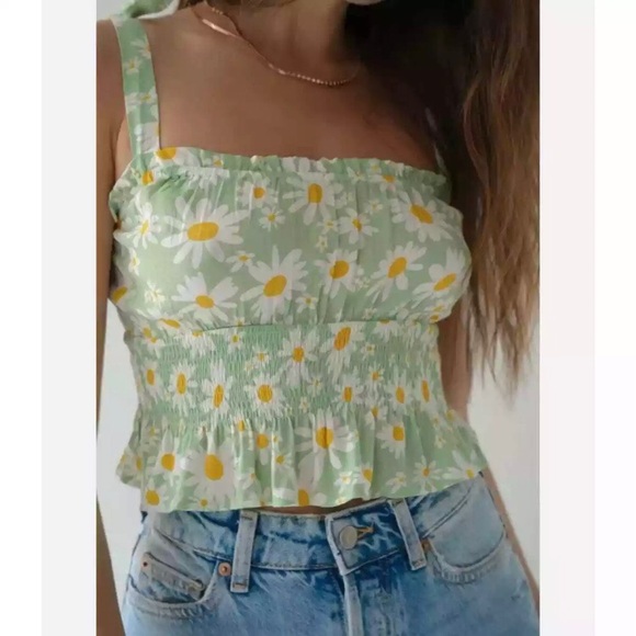 Elodie Tops - ELODIE Green Floral Tie Shoulder Smocked Crop Tank Size Small NWT